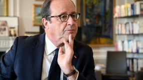 François Hollande dans son bureau à Paris le 4 novembre 2020 (Photo d'illustration)