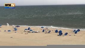 Quand des parasols mettent les voiles et s’envolent par dizaine 