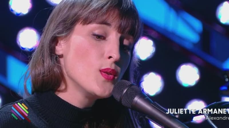 La chanteuse Juliette Armanet dans l'émission "Quotidien".