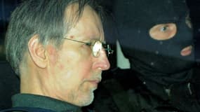 Le tueur en série Michel Fourniret, en mai 2008 à sa sortie du palais de justice de Charleville-Mézières
