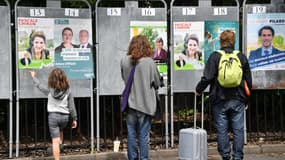Affichage des candidats aux législatives 2017