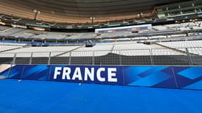 Des grilles au Stade de France, le 13 novembre 2024
