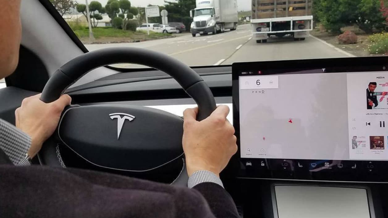 L'intérieur du prototype de la Model 3 pourrait être conservé dans la version définitive. L'intérieur du prototype de la Model 3 pourrait être conservé dans la version définitive.