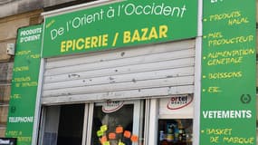 La devanture de l'épicerie De l’Orient à l’Occident, dans le quartier Saint-Michel à Bordeaux.