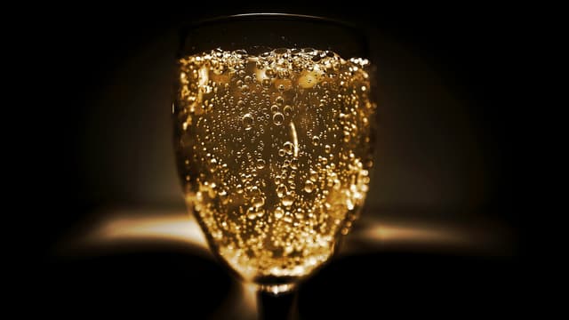 Les commandes de champagne reprennent leur rythme pré-pandémique