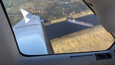 La réplique du cargo bloqué dans le canal de Suez