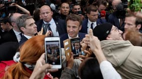 Emmanuel Macron à Cergy (Val-d'Oise), le 27 avril 2022