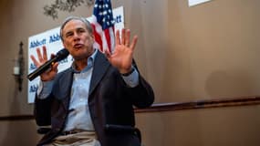 Le gouverneur républicain du Texas Greg Abbott lors d'un évènement de campagne, à Houston, le 23 février 2022 