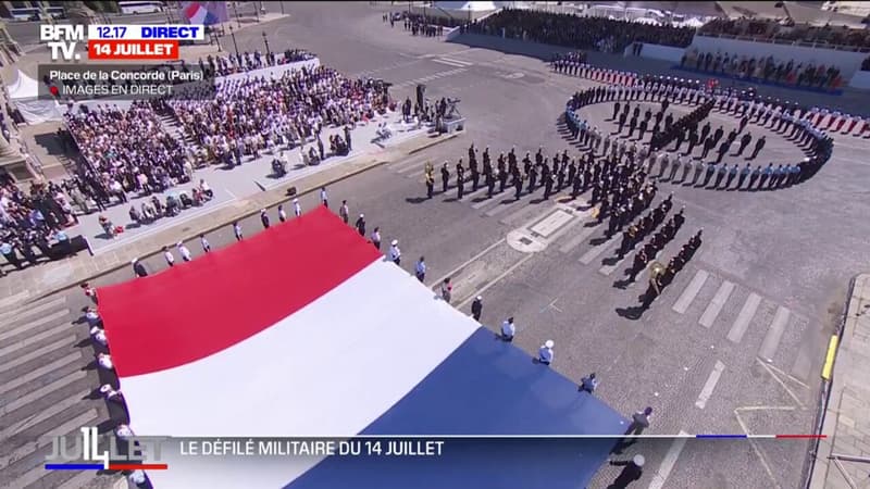 Le ChSur de l'Armée française reprend la Marseillaise