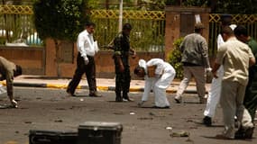 Un attentat suicide a fait au moins 90 morts et plus de 200 blessés lundi à Sanaa, capitale du Yémen, lors de la répétition d'un défilé militaire. /Photo prise le 21 mai 2012/REUTERS/Khaled Abdullah