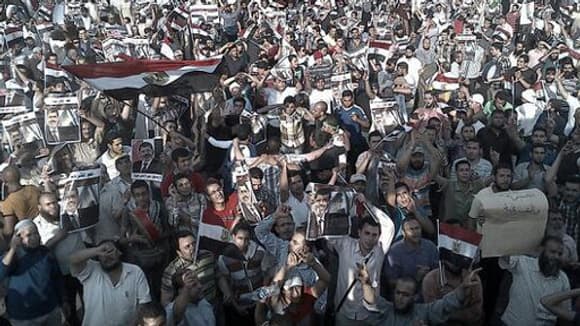 Avant la grande manif de vendredi, quelques milliers de Frères musulmans crient "vengeance" au Caire.
