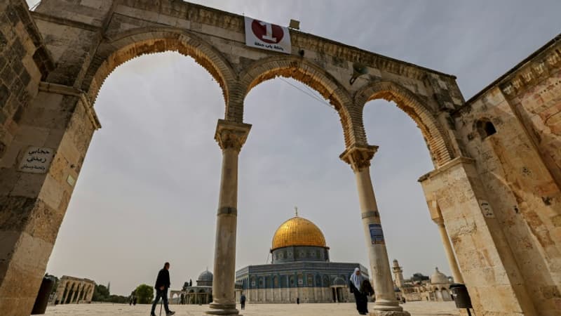 Cheikh Muhammad al-Abbasi, imam de la mosquée Al-Aqsa, affirme qu'Israël lui en a refusé l'accès