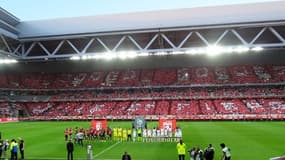 Le club de Lille a inauguré son nouveau grand stade, qui lui a coûté près de 300 millions d'euros.