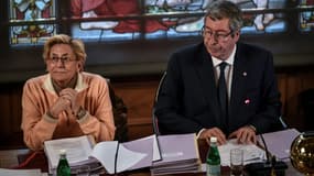 Les époux Balkany lors d'un conseil municipal à Levallois-Perret, en avril 2019