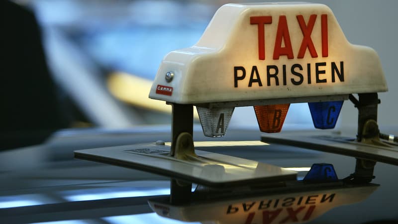 Un artisan taxi lance un recours administratif contre l'État qu'il estime responsable de la dépréciation du tarif de la licence.