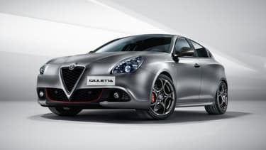 Présentée en 2010 et déjà restylée en 2013, la Giulietta retravaille un peu son look avant l'ouverture du Salon de Genève le 1er mars.