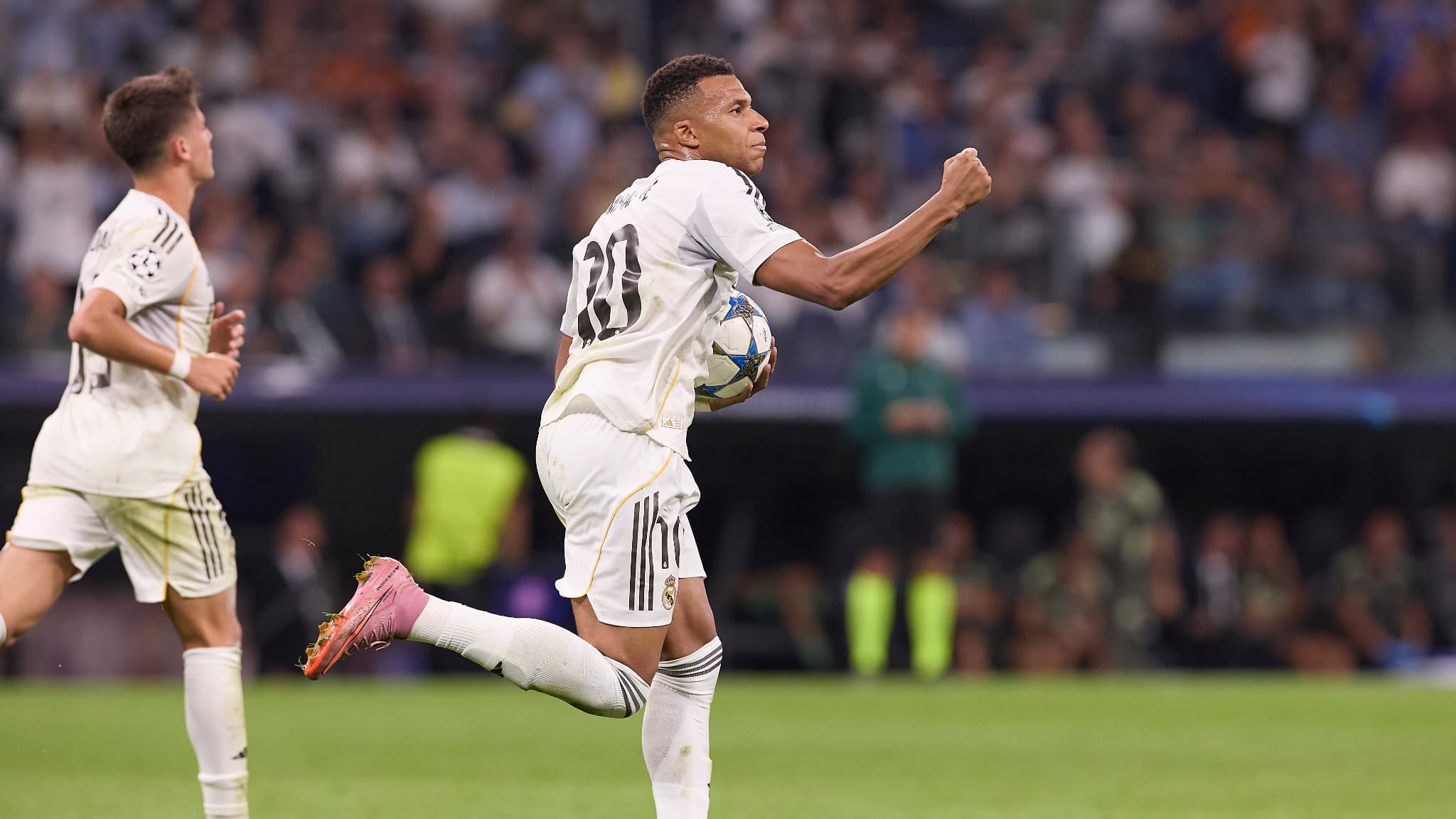 UN CARTON À LA TÉLÉVISION: CANAL + A ENREGISTRÉ UNE ÉNORME AUDIENCE LORS DU CHOC REAL MADRID-OM