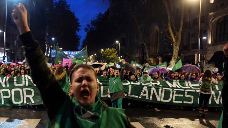 Les militants favorables à l'avortement en Argentine 