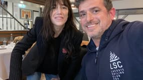 José Sarica et Charlotte Gainsbourg lors de leur rencontre dans un restaurant au moment du festival.