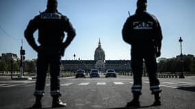 Les deux principaux syndicats de police récusent les propos de Macron sur les contrôles d'identité et appellent à cesser les contrôles