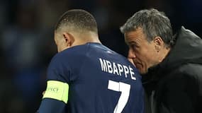 Luis Enrique et Kylian Mbappé lors de Real Sociedad-PSG (1-2, Ligue des champions), le 5 mars 2024