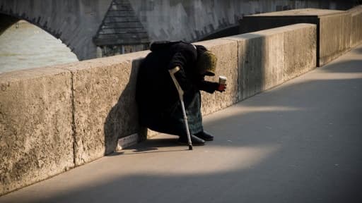 La ville de Rouen va mettre en place des casiers dans ses rues pour permettre aux personnes sans domicile fixe d'y ranger leurs bagages