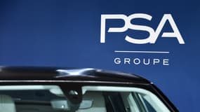Le constructeur automobile PSA (Peugeot, Citroën, Opel) et l'énergéticien Total ont annoncé jeudi la création d'une société commune de fabrication de batteries.