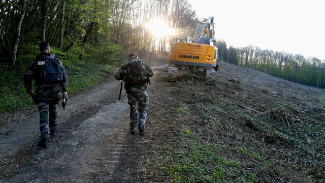 Poursuite des recherches du corps d'Estelle Mouzin, le 26 avril 2021 à Issancourt-et-Rumel, dans les Ardennes