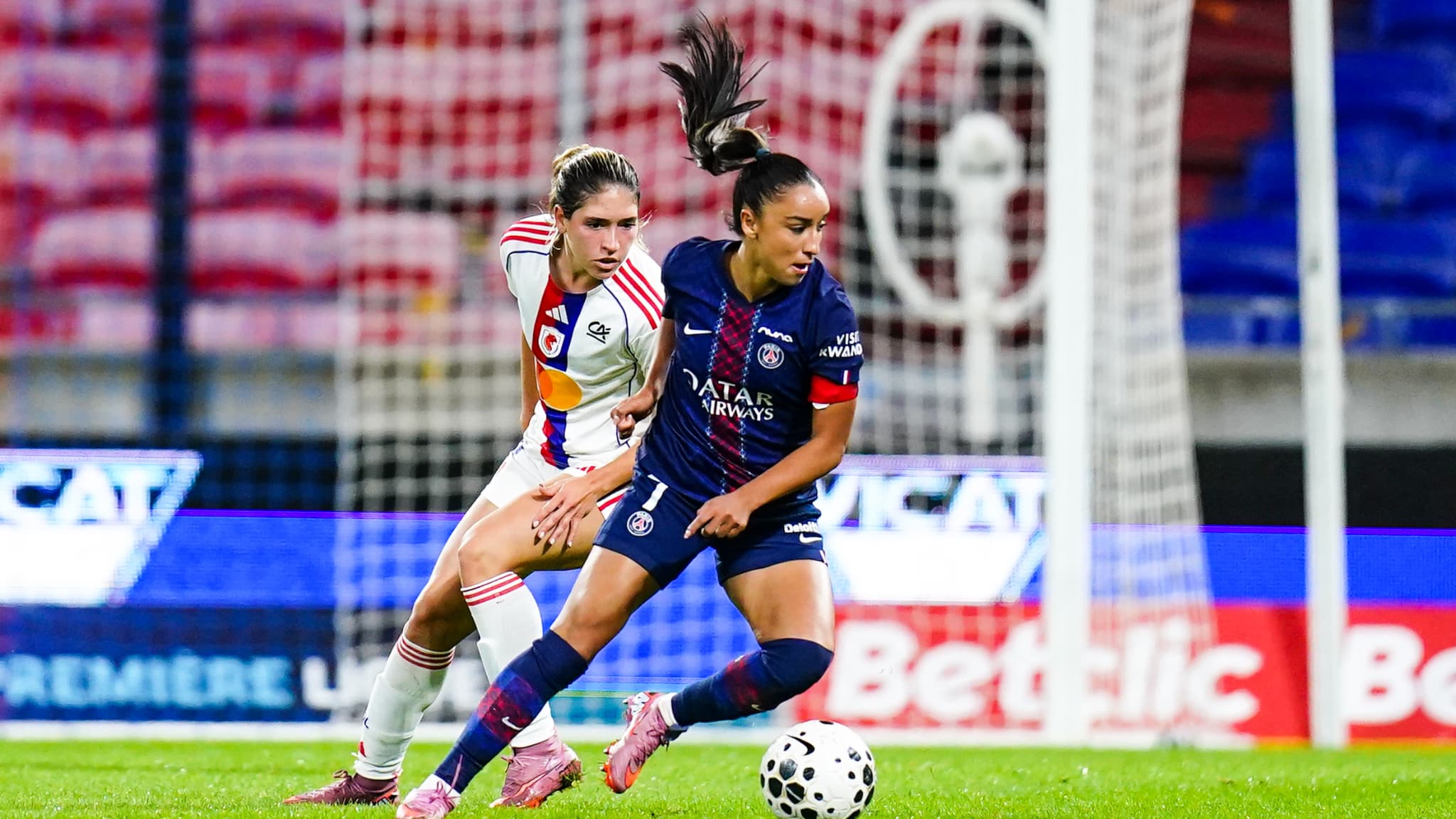 "PRENDRE 6-1 DANS LES DENTS...": LES MOTS FORTS ET LE DÉPIT DE KARCHAOUI APRÈS LE NAUFRAGE DU PSG À LYON