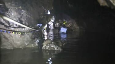 Deux films sont en préparation sur le sauvetage des treize personnes bloquées dans la grotte de Tham Luang, en Thaïlande.