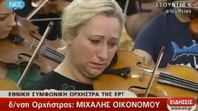 L'une des musiciennes de l'Orchestre national de Grèce, lors de leur dernier concert.