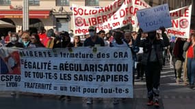 Une manifestation pour la régularisation de sans-papiers