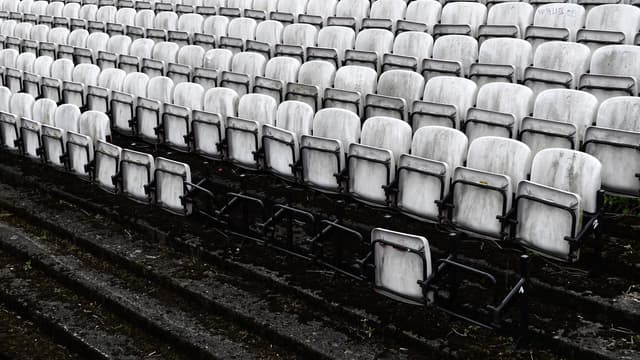 Stade vide