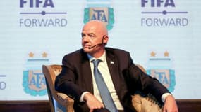 Le président de la Fifa Gianni Infantino au centre d'entraînement de l'Argentine, le 18 octobre 2021 à Buenos Aires 