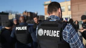 Des agents de l'Immigration and Customs Enforcement (ICE) des États-Unis le 11 avril 2018 dans le quartier de Brooklyn à New York (photo d'illustration).
