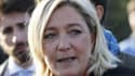Marine Le Pen,, présidente du Front national, réclame l'organisation au début de l'an prochain d'un référendum sur le maintien de la France dans l'Union européenne. /Photo d'archives/REUTERS/Robert Pratta