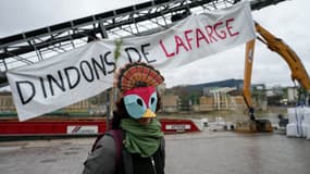 "Nous nous réapproprions les lieux occupés par les bétonneurs", ont expliqué les organisateurs. 