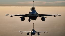 Deux F-16 de l'Otan lors d'un exercice en Pologne