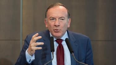 Pierre Gattaz, président du Medef, appelle l'Etat à intervenir pour mettre fin à un climat "nausébond" contre l'organisation patronale.