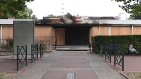 Le centre culturel Camille-Claudel incendié lors des émeutes à Saint-Gratien.