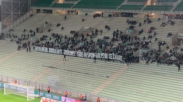 La banderole des supporters stéphanois pour ASSE-SCO
