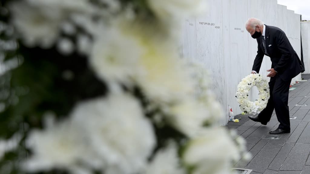 Le candidat démocrate Joe Biden dépose une gerbe au mémorial national du vol 93, à l'occasion du 19e anniversaire des attentats du 11 septembre à Shanksville, Le candidat démocrate Joe Biden dépose une gerbe au mémorial national du vol 93, à l'occasion du 19e anniversaire des attentats du 11 septembre à Shanksville,