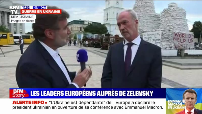 Étienne de Poncins, ambassadeur de France en Ukraine: 