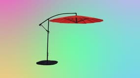 Protégez vous du soleil à prix réduit avec la promo sur ce parasol déporté (- 50 euros)