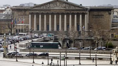 Les députés français ont décidé jeudi le renvoi en commission d'un projet d'"amnistie sociale", faisant craindre au Front de gauche, qui en était à l'origine, l'enterrement de cette proposition de loi controversée. /Photo prise le 12 avril 2013/REUTERS/Ch