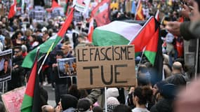 Une pancarte dans le cortège parisien des manifestations anti-racistes, le 22 mars 2025