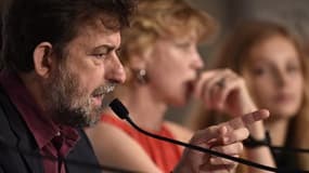 Nanni Moretti lors de la conférence de presse de présentation de son film "Mia Madre" le 16 mai 2015 à Cannes