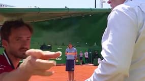 Daniil Medvedev s'en prend au superviseur et à l'arbitre lors du 8e de finale du Tournoi de Monte-Carlo
