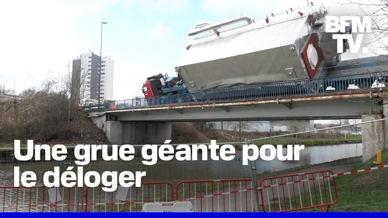 Meurthe-et-Moselle: un convoi exceptionnel de 165 tonnes bascule et reste bloqué sur un pont