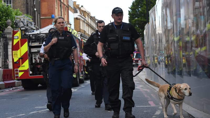 Des policiers dans les rues du Borough Market ce dimanche 4 juin.